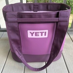 Yeti Camino 20 Tote - Nordic Purple